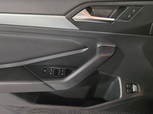 Certified 2023 Volkswagen Jetta SE w/ Panoramic Sunroof Package FWD image 28