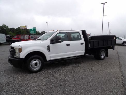 Used 2018 Ford F350 XL w/ Power Equipment Group RWD image 3