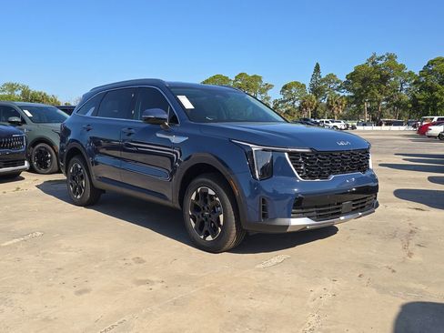New 2026 Kia Sorento S AWD/4WD image 2