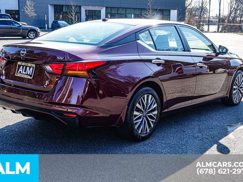 Used 2024 Nissan Altima 2.5 SV image 6