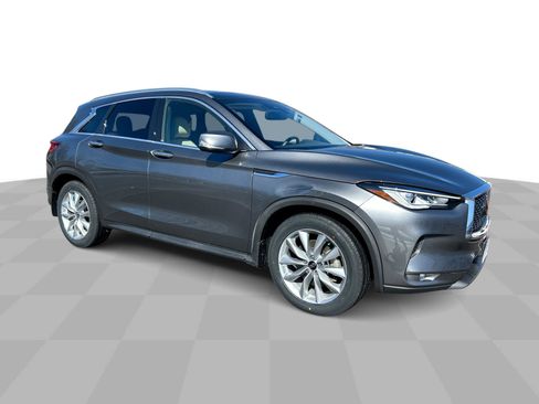 Used 2022 INFINITI QX50 Luxe image 2