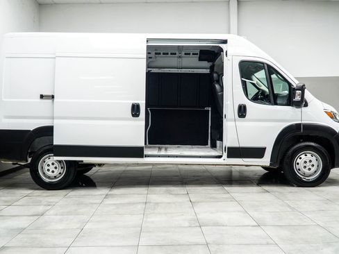 Used 2023 RAM ProMaster 2500 FWD image 7