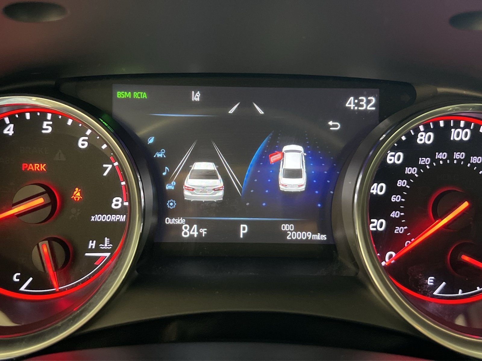 Used 2019 Toyota Camry XSE FWD image 17