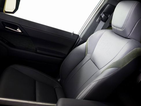 Used 2025 Lexus GX 550 image 39