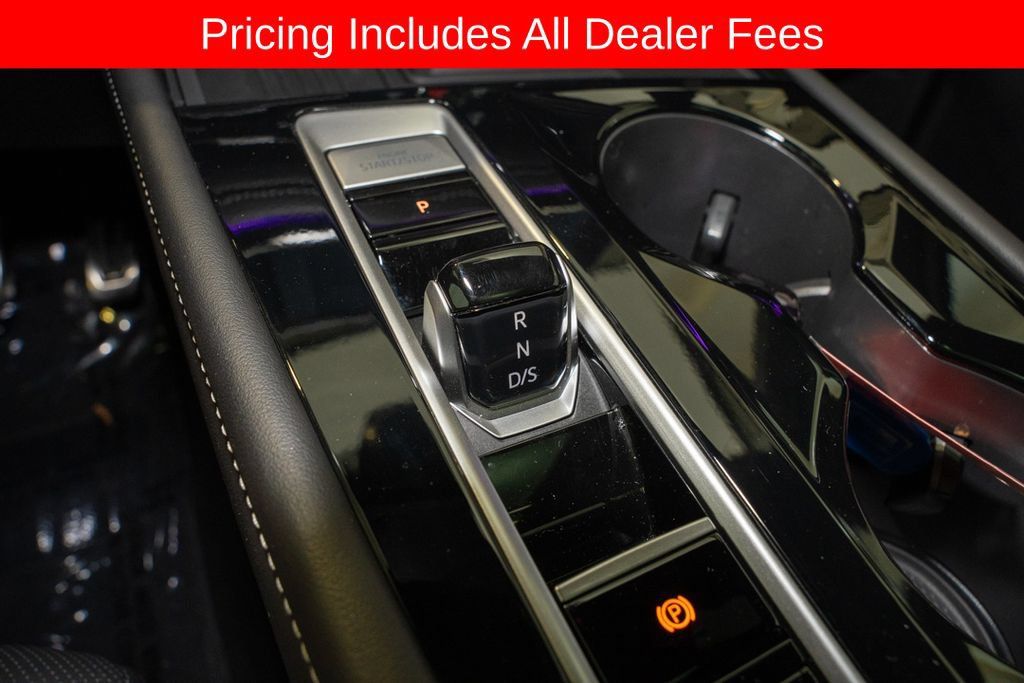 Used 2025 Volkswagen Atlas Cross Sport SEL R-Line AWD/4WD image 20