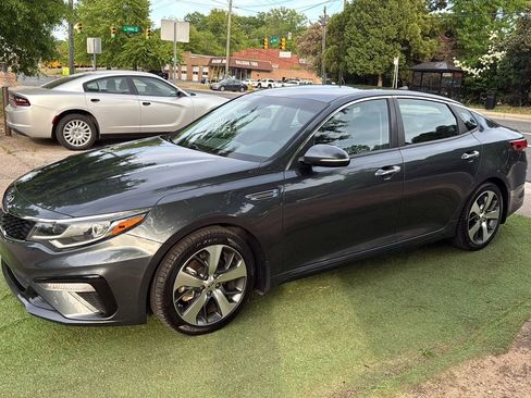 Used 2020 Kia Optima S image 4