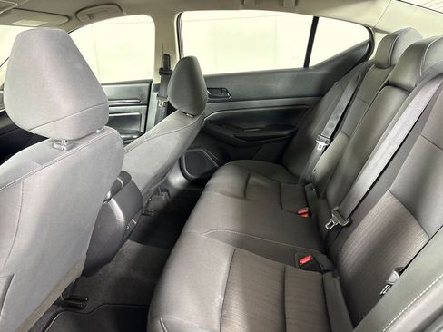 Used 2024 Nissan Altima 2.5 SV FWD image 69