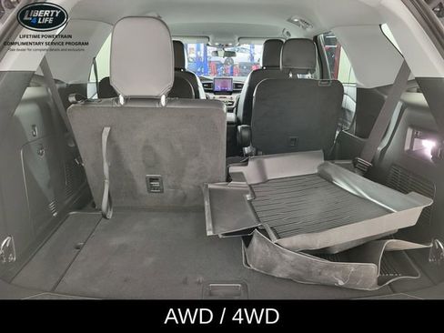 Used 2023 Ford Explorer XLT w/ Equipment Group 202A AWD/4WD image 16