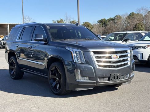 Used 2020 Cadillac Escalade Premium Luxury AWD/4WD image 7