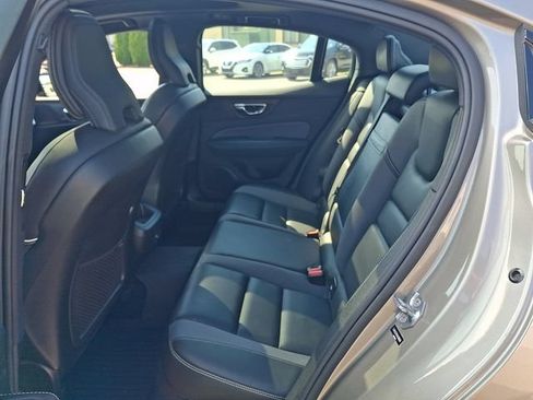 Used 2019 Volvo S60 T6 R-Design AWD/4WD image 10