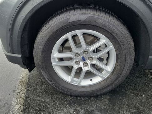 Used 2025 Ford Explorer Active w/ Active Comfort Package image 27