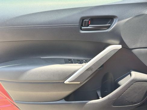 Used 2024 Toyota Corolla Cross LE w/ Moonroof Package FWD image 13