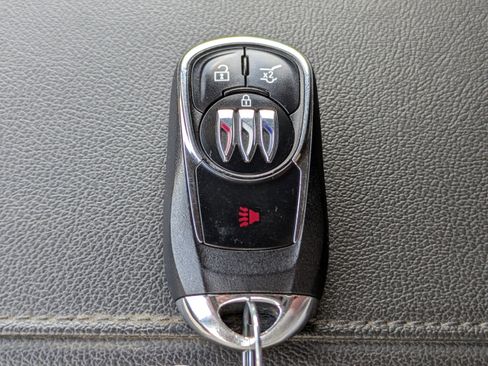 Used 2024 Buick Envista Preferred w/ Convenience II Package image 28