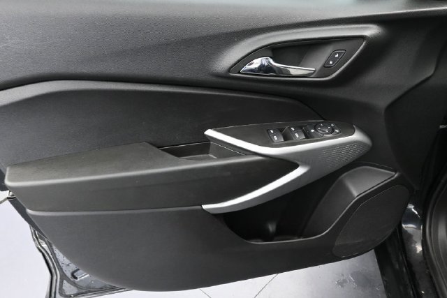 Used 2024 Chevrolet Trax LS FWD image 25