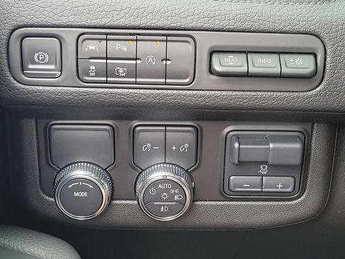 Used 2023 GMC Yukon Denali w/ Max Trailering Package RWD image 18