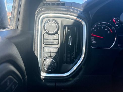 Used 2021 Chevrolet Silverado 1500 LT Trail Boss w/ Convenience Package II image 19