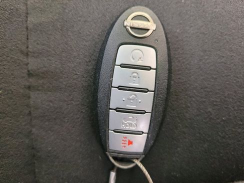 Used 2025 Nissan Altima 2.5 SV FWD image 32