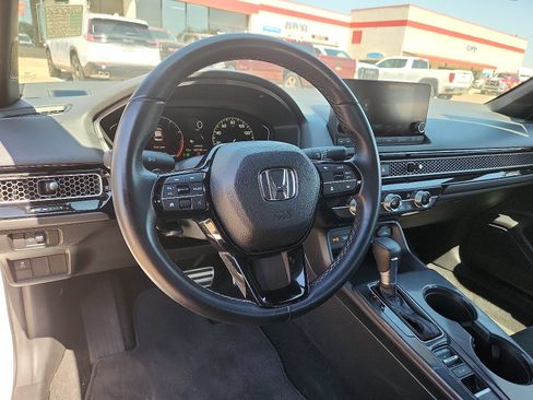 Used 2025 Honda Civic Sport image 13