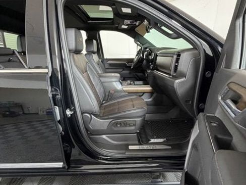 Used 2024 Chevrolet Silverado 3500 High Country w/ Technology Package image 6