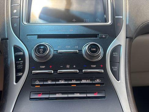 Used 2016 Lincoln MKX Select w/ Select Plus Package FWD image 17