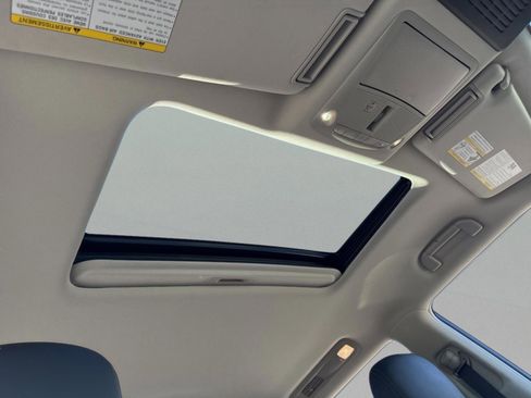 Used 2024 Nissan Armada Platinum w/ Captain's Chairs Package image 42