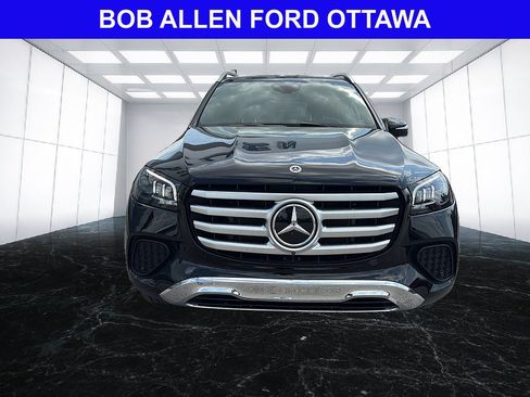 Used 2025 Mercedes-Benz GLS 450 4MATIC image 8