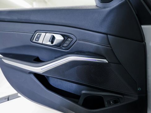 Used 2019 BMW 330i Sedan w/ Convenience Package image 23