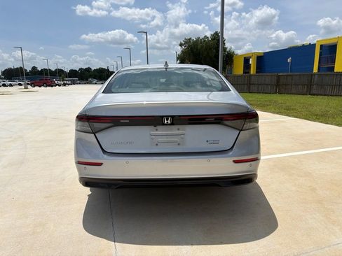 Used 2024 Honda Accord Touring image 6