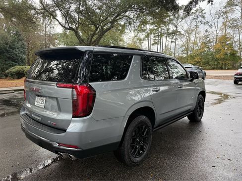 Used 2025 GMC Yukon AT4 w/ AT4 Premium Package image 4
