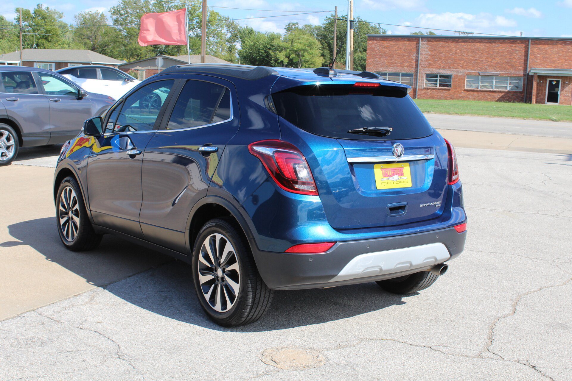 Used 2019 Buick Encore Essence w/ Safety Package II AWD/4WD image 7