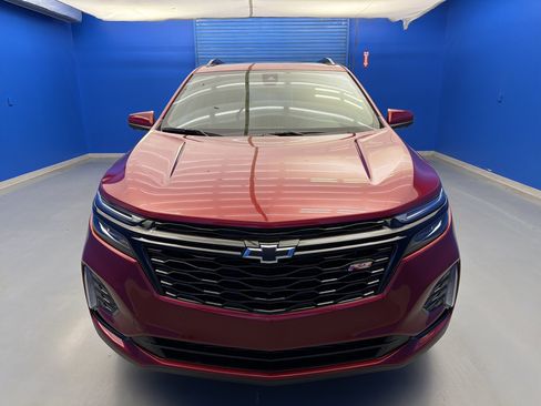 Used 2024 Chevrolet Equinox RS w/ RS Leather Package AWD/4WD image 3