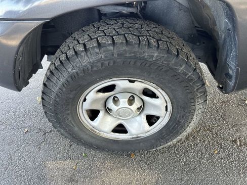 Used 2015 Toyota Tacoma PreRunner image 10