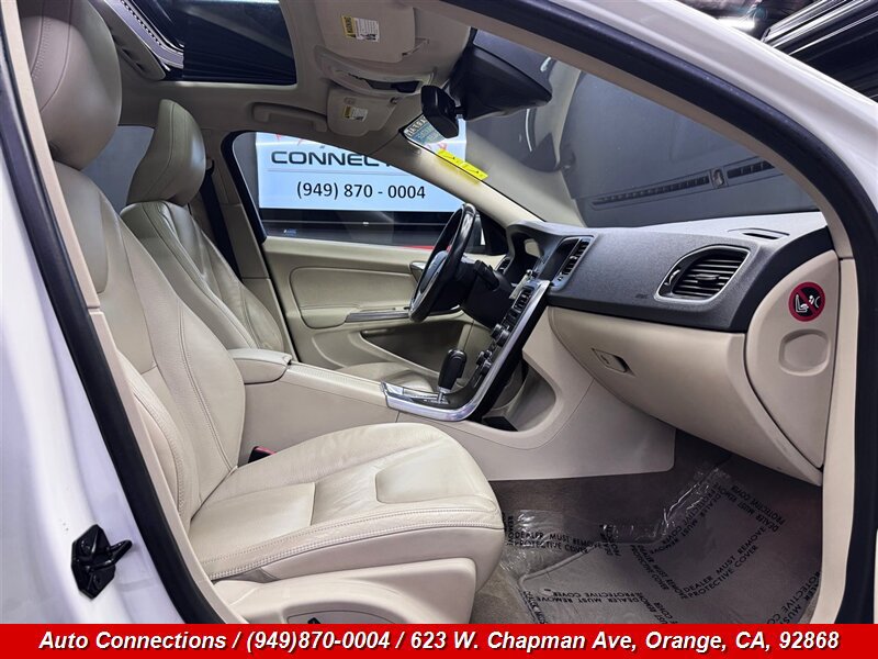 Used 2012 Volvo S60 T5 w/ Climate Pkg FWD image 7