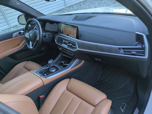 Used 2022 BMW X7 xDrive40i w/ Premium Package image 34