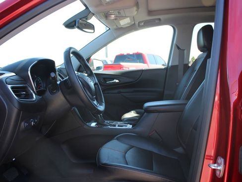 Used 2023 Chevrolet Equinox Premier AWD/4WD image 23