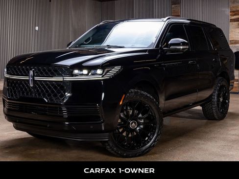 Used 2025 Lincoln Navigator Reserve w/ Jet Appearance Package image 5