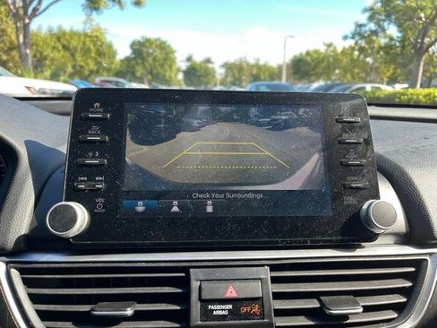 Used 2019 Honda Accord Sport image 8