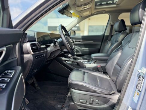 Used 2025 Kia Telluride S image 9