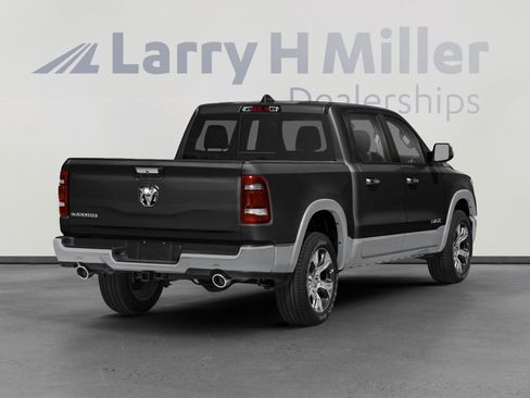 Used 2019 RAM 1500 Laramie w/ Sport Appearance Package AWD/4WD image 4