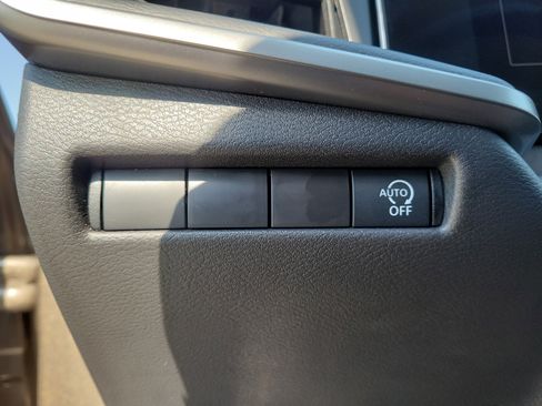 Certified 2025 Nissan Kicks S FWD image 31