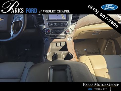 Used 2020 Chevrolet Suburban LT image 14