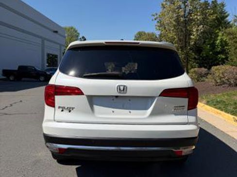 Used 2016 Honda Pilot Touring image 5