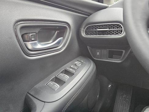 New 2026 Honda HR-V EX-L image 32
