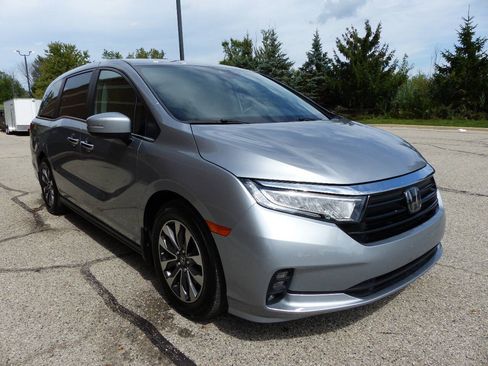 Used 2024 Honda Odyssey EX-L image 12