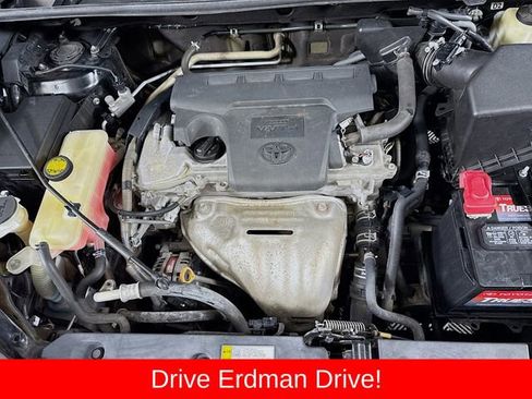 Used 2018 Toyota RAV4 XLE w/ Plus Extra Value Package FWD image 29