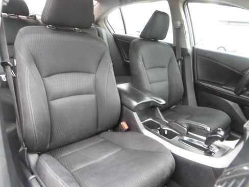 Used 2015 Honda Accord Sport image 41