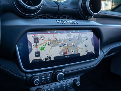 Used 2019 Ferrari Portofino image 41