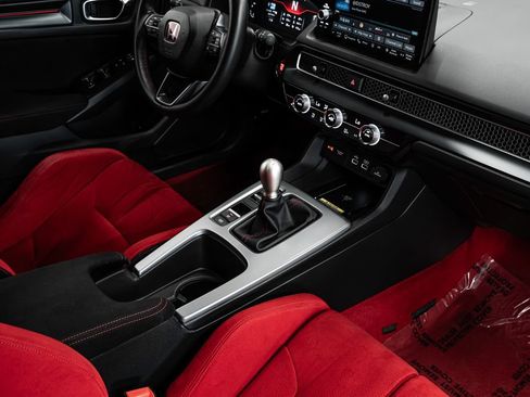Used 2025 Honda Civic Type R image 19