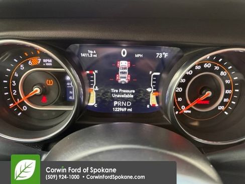 Used 2019 Jeep Wrangler Unlimited Sahara AWD/4WD image 25