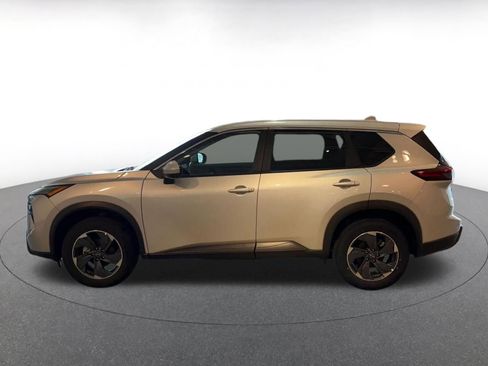 Used 2025 Nissan Rogue SV image 9